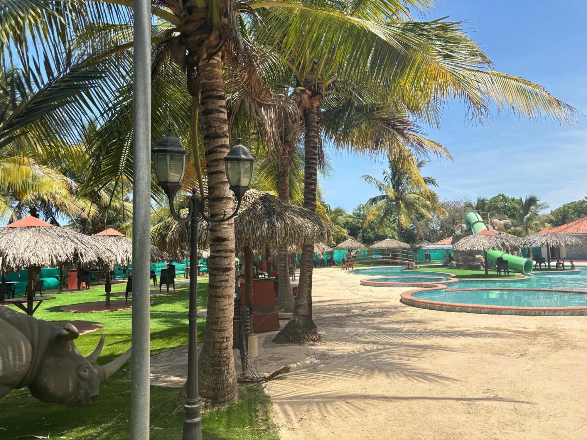 Paradise Resort Los Santos Kültér fotó